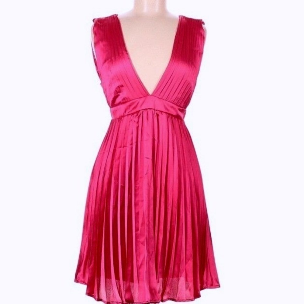 NWT Jessica Simpson Women Hot Pink Pleated Satin V-Neck Mini Dress Size Small